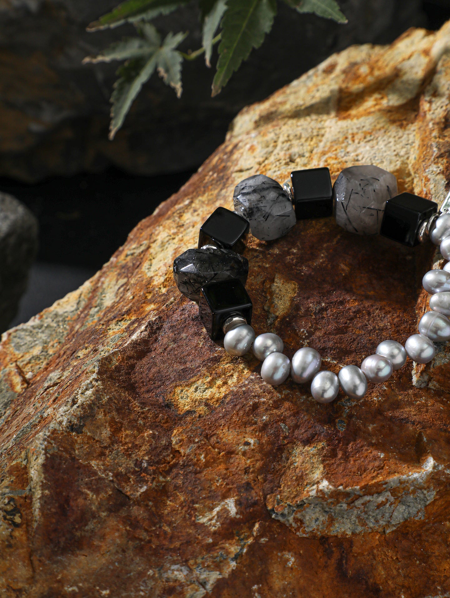 Obsidian | Black Agate & Grey Pearl Bracelet